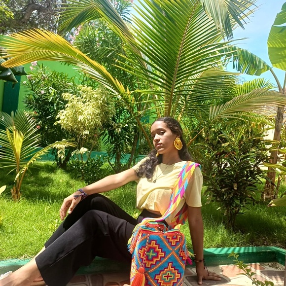 SOLD OUT //Wayuu Bags/ Handmade Bags/ Orange Crosses/ Size L - Picture 6 of 6